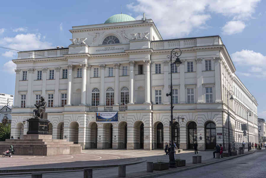 Polonia - Varsovia 129 - palacio Stazis.jpg